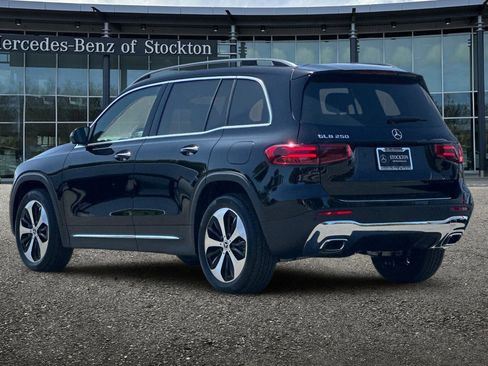 New 2025 Mercedes-Benz GLB 250 image 6
