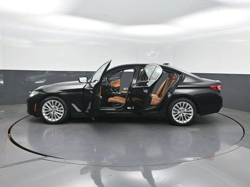 Used 2022 BMW 530i w/ M Sport Package RWD image 38