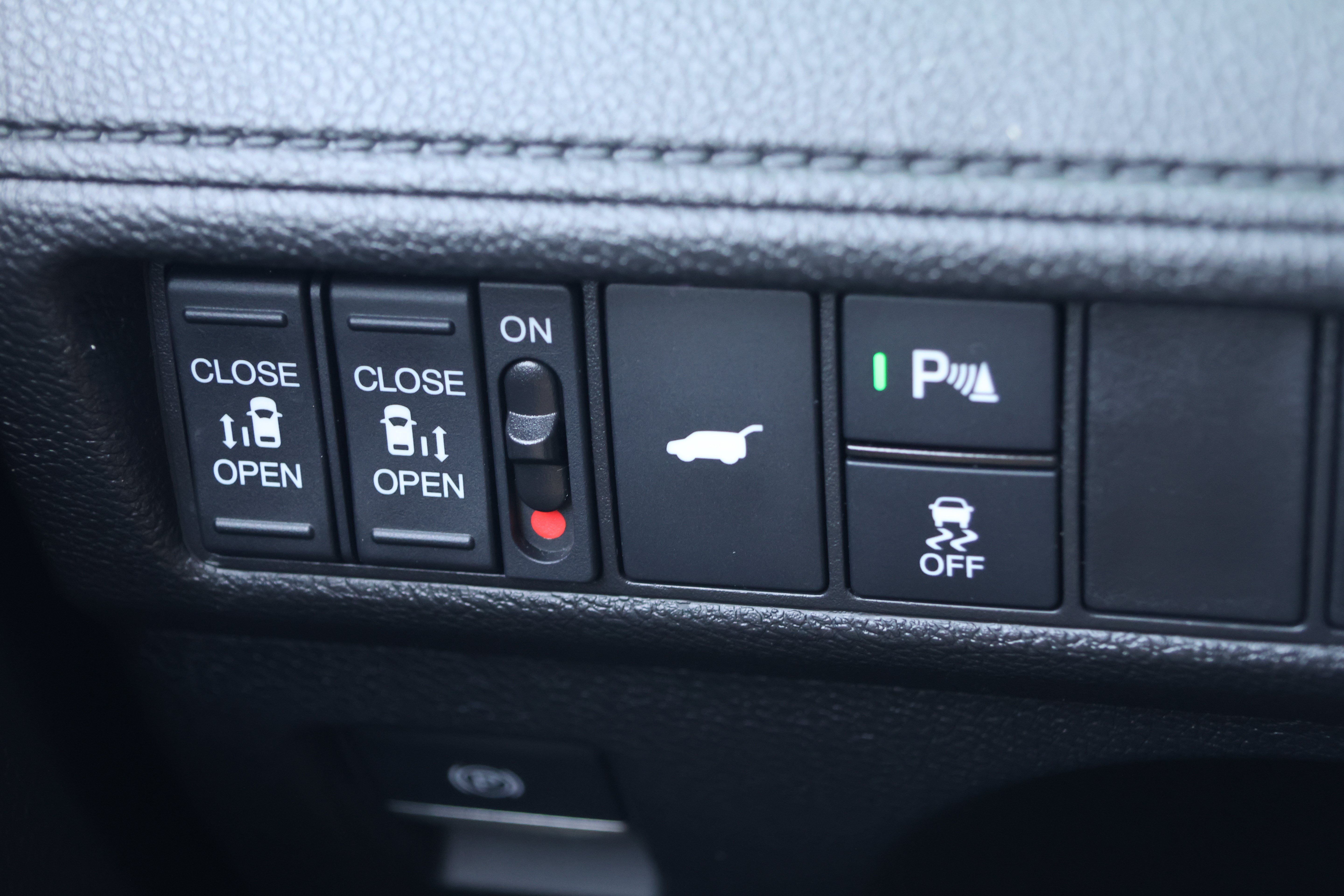 Used 2025 Honda Odyssey Elite image 16