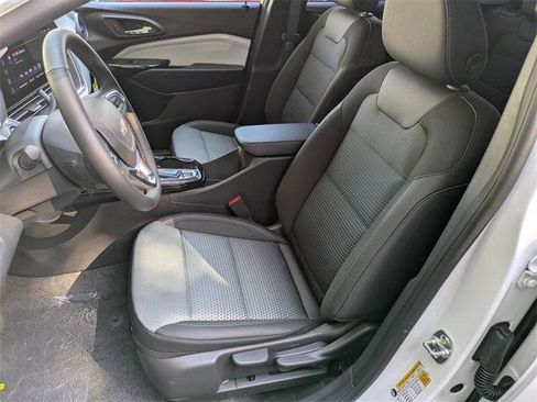 New 2026 Chevrolet Trax LT w/ Driver Confidence Package image 11