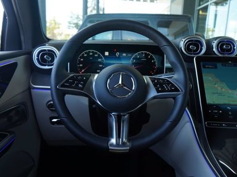 Used 2026 Mercedes-Benz GLC 300 image 19