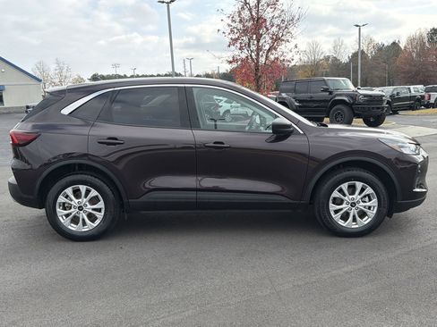 Certified 2023 Ford Escape Active image 30