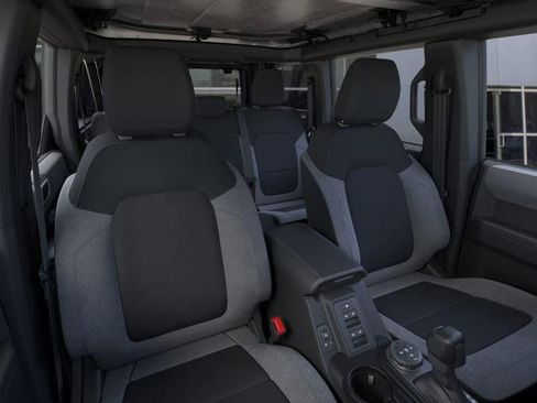 New 2025 Ford Bronco 4-Door image 10