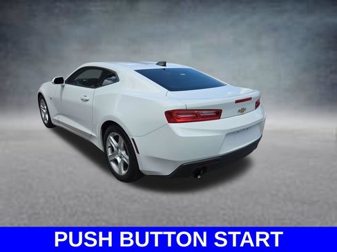 Used 2018 Chevrolet Camaro LT RWD image 7