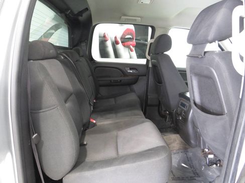Used 2013 Chevrolet Avalanche LS RWD image 12