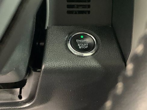 Used 2020 Ford F150 Lariat w/ Equipment Group 502A Luxury AWD/4WD image 18