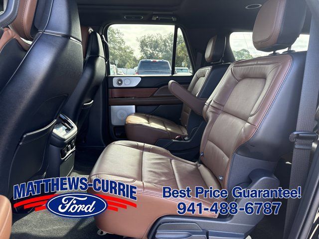 Used 2024 Lincoln Navigator L Reserve AWD/4WD image 11