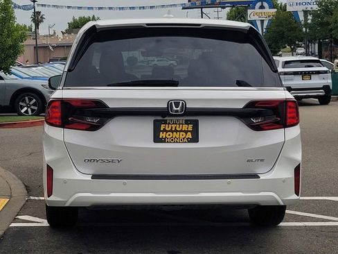 New 2026 Honda Odyssey Elite image 6