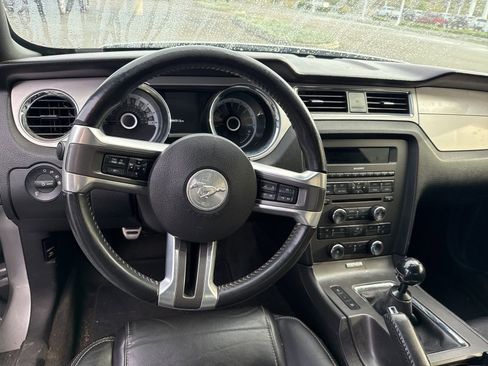 Used 2013 Ford Mustang GT Premium w/ Comfort Pkg image 8