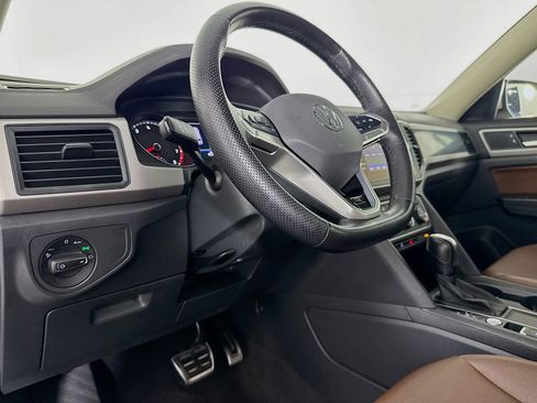 Used 2021 Volkswagen Atlas SE image 22