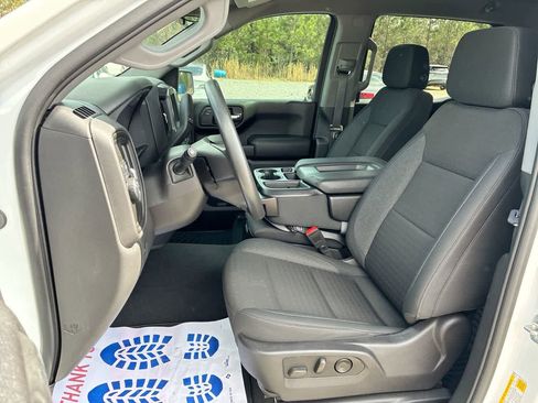Used 2024 Chevrolet Silverado 1500 Custom image 18