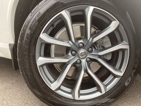 Used 2016 Volvo XC90 T6 Momentum w/ Momentum Plus Package image 12