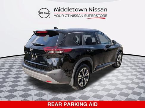 Certified 2022 Nissan Rogue SV w/ SV Premium Package AWD/4WD image 4