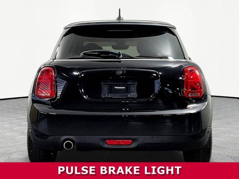 Used 2021 MINI Cooper 2-Door Hardtop w/ Premium Package FWD image 5