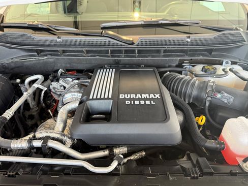Certified 2024 Chevrolet Silverado 1500 LT Trail Boss AWD/4WD image 15