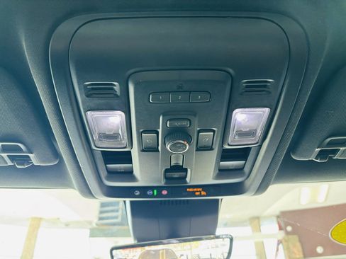 Used 2024 Chevrolet Suburban High Country AWD/4WD image 50