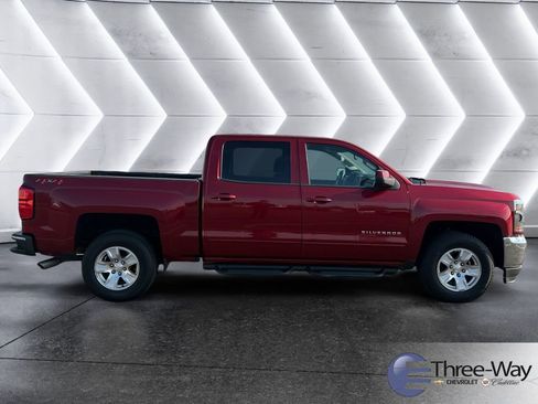 Used 2018 Chevrolet Silverado 1500 LT w/ All Star Edition image 6