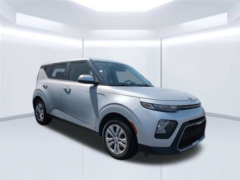 Used 2020 Kia Soul LX FWD image 5