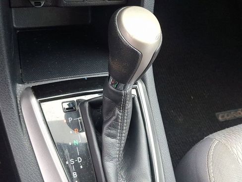 Used 2016 Toyota Corolla LE image 14