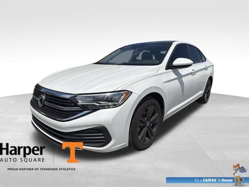 Used 2024 Volkswagen Jetta SE FWD image 1