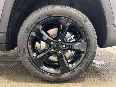 New 2026 Jeep Grand Cherokee L Limited AWD/4WD image 32
