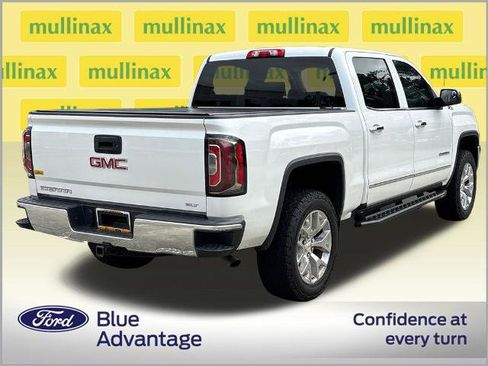 Used 2017 GMC Sierra 1500 SLT w/ SLT Premium Package image 4