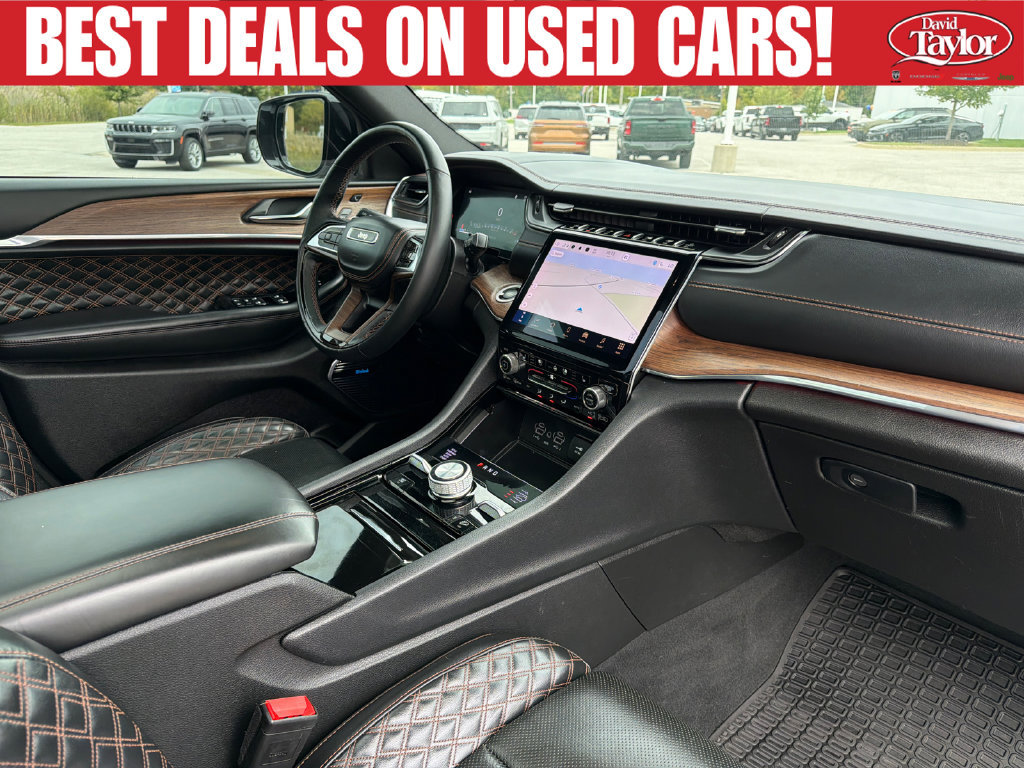 Used 2024 Jeep Grand Cherokee L Summit w/ Advanced Protech Group IV AWD/4WD image 31