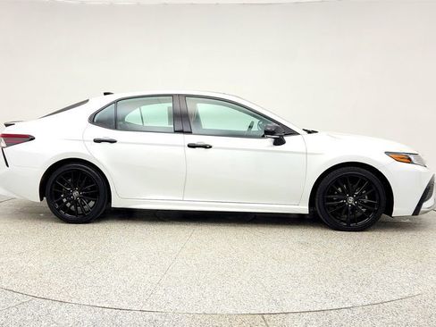 Used 2021 Toyota Camry XSE image 4