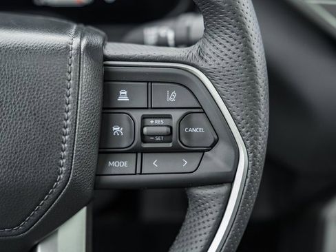 Used 2025 Toyota Tundra Limited image 32