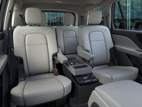 New 2026 Lincoln Aviator Reserve w/ Jet Appearance Package image 11