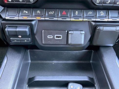 Used 2021 GMC Sierra 1500 AT4 w/ Driver Alert Package I image 16