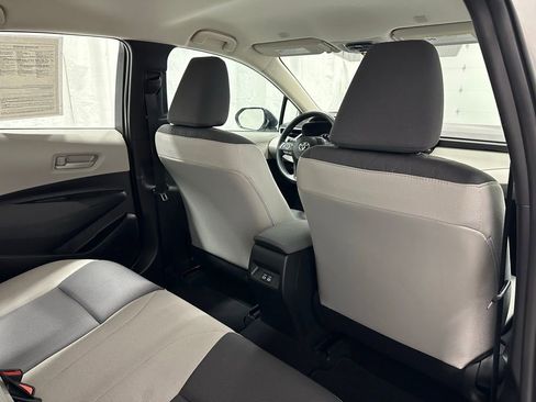 Used 2025 Toyota Corolla LE image 53