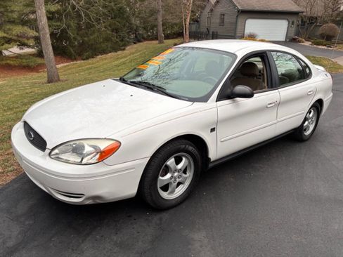 Used 2004 Ford Taurus SES image 24