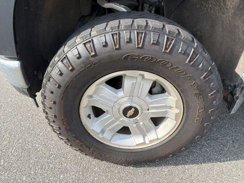 Used 2020 Chevrolet Silverado 1500 LT w/ All-Star Edition image 11