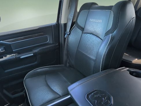 Used 2019 RAM 3500 Laramie AWD/4WD image 17