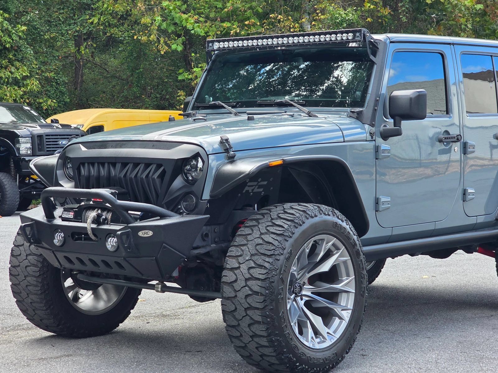 Used 2014 Jeep Wrangler Unlimited Sahara w/ Connectivity Group AWD/4WD image 2