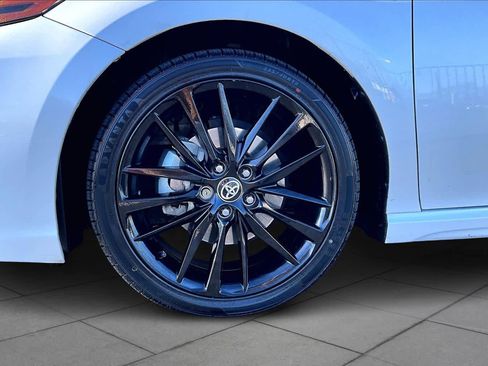 Used 2022 Toyota Camry XSE image 10