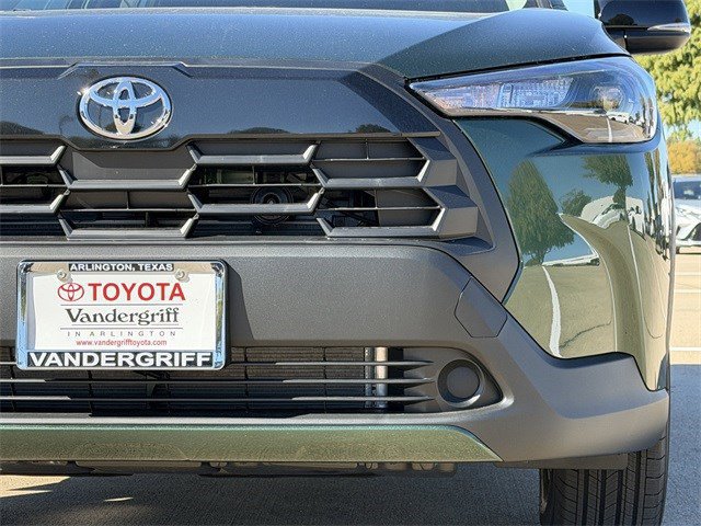 New 2026 Toyota Corolla Cross LE FWD image 9