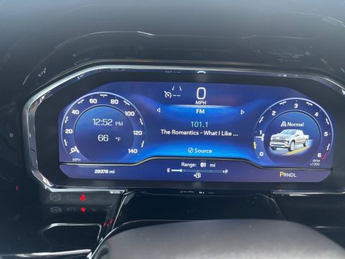 Used 2023 Chevrolet Silverado 1500 LT image 17