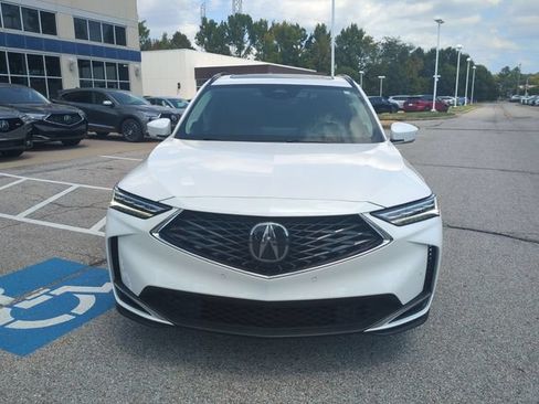 Used 2025 Acura MDX w/ Technology Package FWD image 11