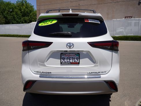 Used 2024 Toyota Highlander Platinum AWD/4WD image 9