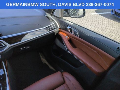 Used 2019 BMW X7 xDrive50i w/ Dynamic Handling Package AWD/4WD image 19