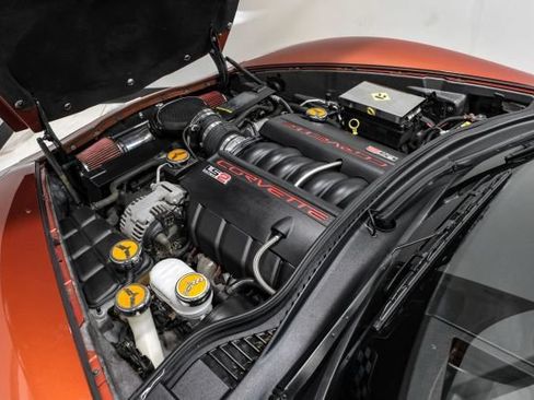 Used 2005 Chevrolet Corvette Coupe w/ Preferred Equipment Group RWD image 36