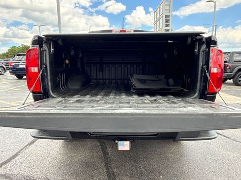 Used 2019 Chevrolet Colorado LT w/ LT Convenience Package AWD/4WD image 16
