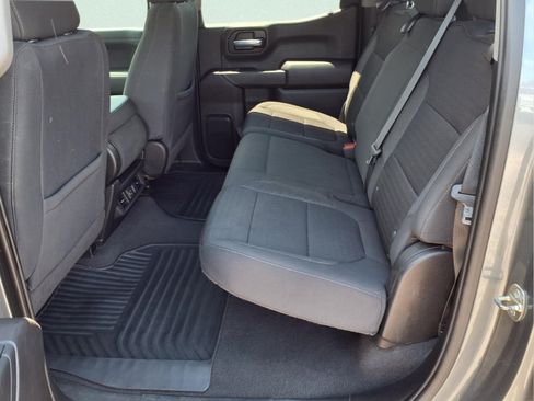 Used 2022 Chevrolet Silverado 1500 LT AWD/4WD image 19
