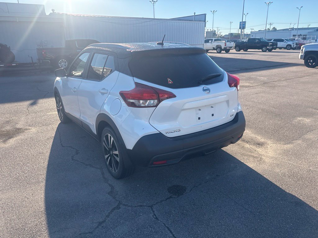 Used 2018 Nissan Kicks SV FWD image 10