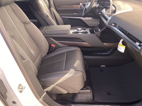 New 2026 Cadillac Vistiq Sport w/ LPO, Premium Carpet Package image 44