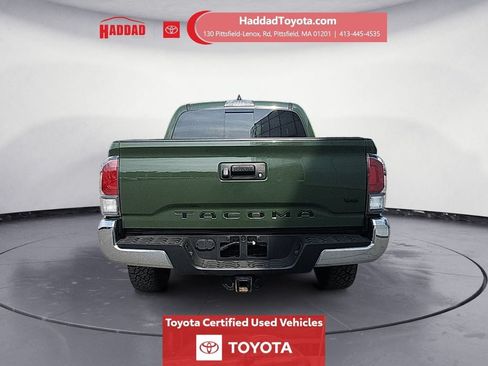 Certified 2022 Toyota Tacoma TRD Off-Road AWD/4WD image 4