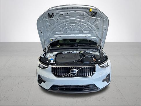 Used 2025 Volvo XC40 B5 Core AWD/4WD image 22