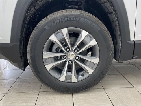 New 2026 Chevrolet Equinox LT w/ Safety and Technology Package AWD/4WD image 7